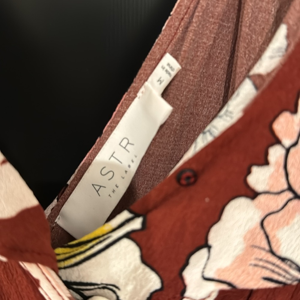 Astr The Label Lucia Faux Wrap Flutter Detail Dre… - image 4